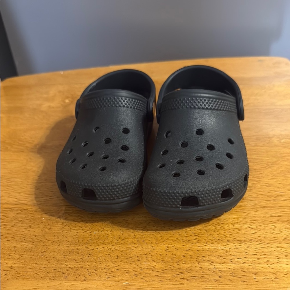 CROCS Black Water Shoes Classic Design